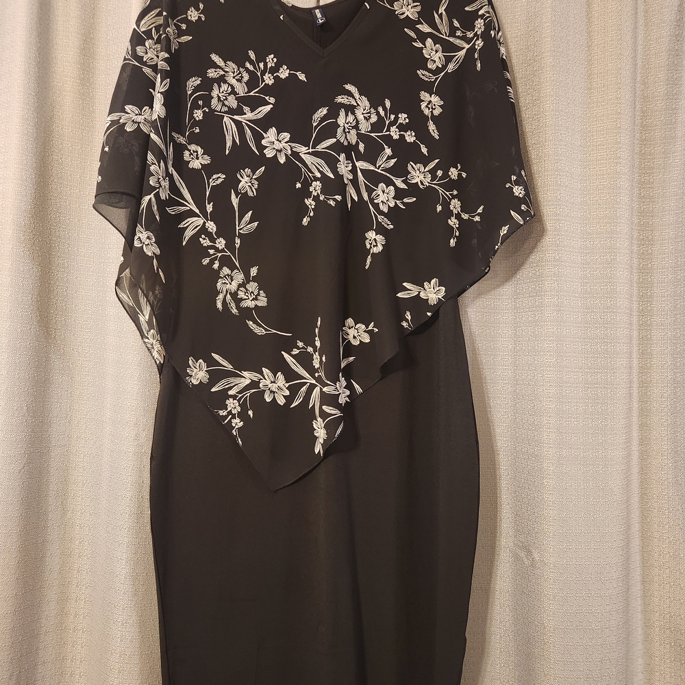 Black and White Asymmetrical Sheath Dress with Flutter Sleeves